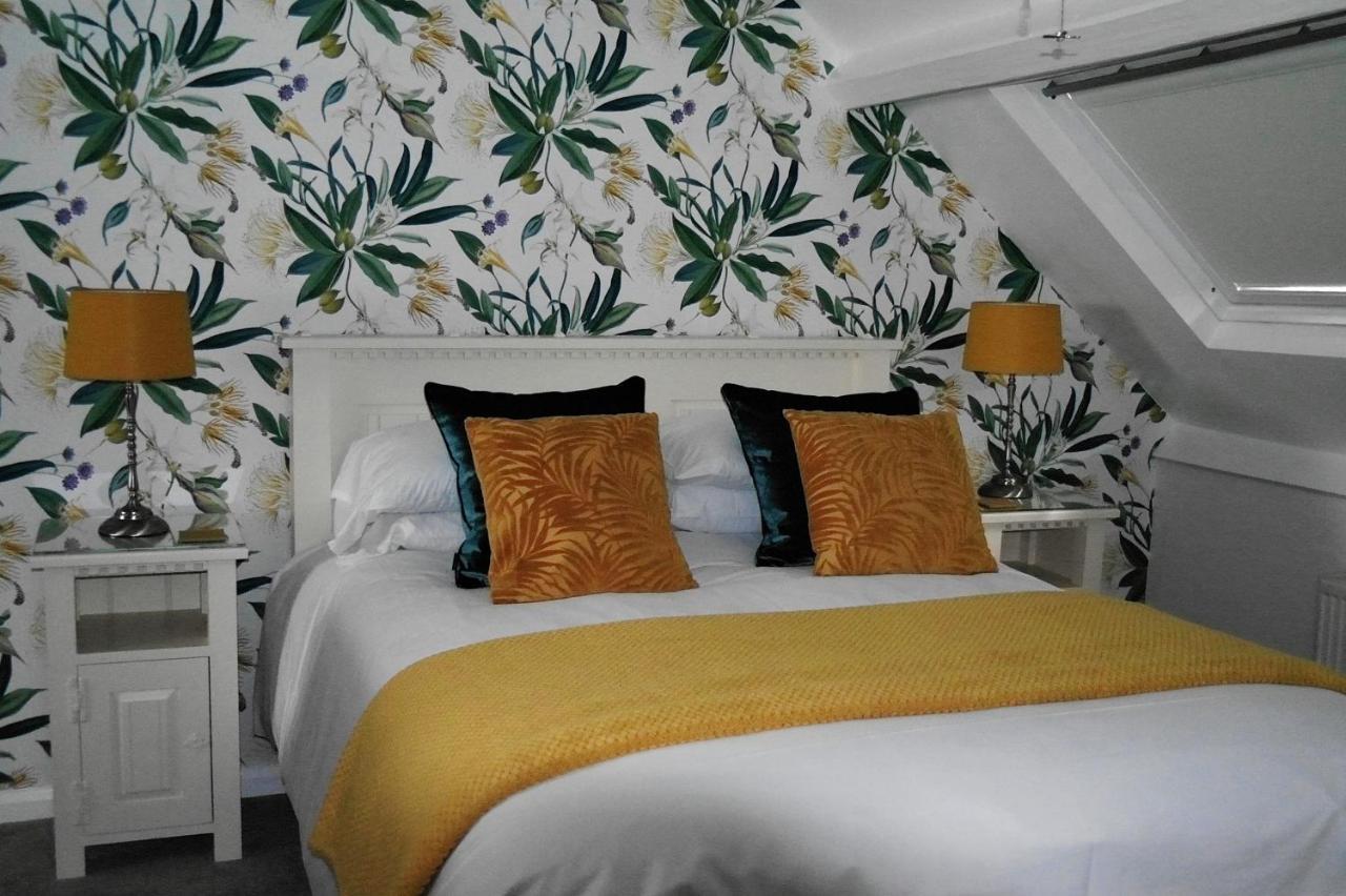 White Linen Whitby, Room Only Eksteriør billede