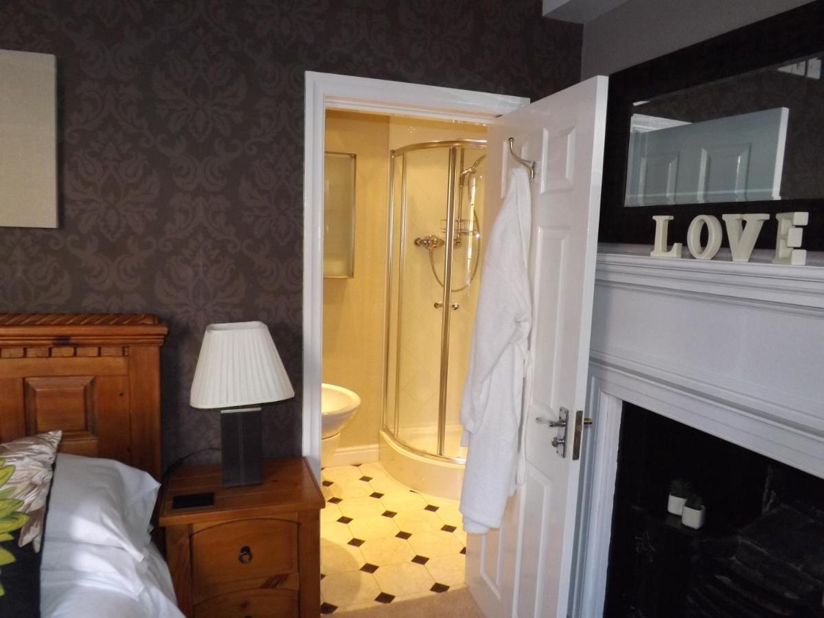 White Linen Whitby, Room Only Eksteriør billede