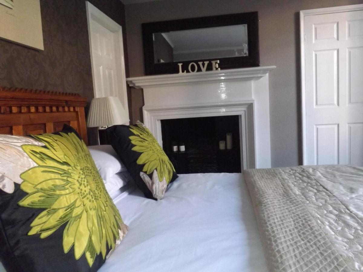 White Linen Whitby, Room Only Eksteriør billede